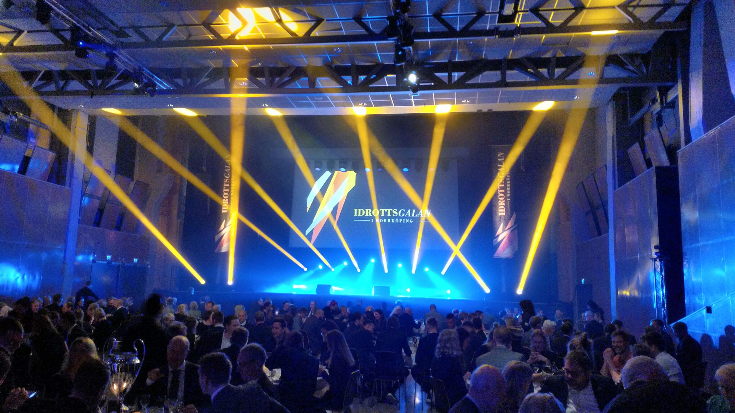 Scen med sittande publik från idrottsgalan